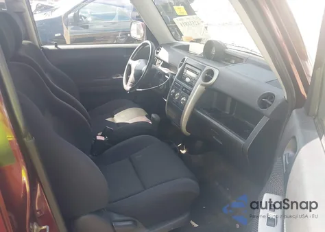 2005 Scion Xb Xb from USA, damaged, VIN JTLKT324850199148